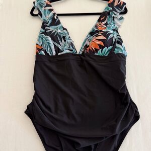 Cupshe One Piece‎ Swimsuit Black Floral With Ruffles Tie In Back Size XXLarge